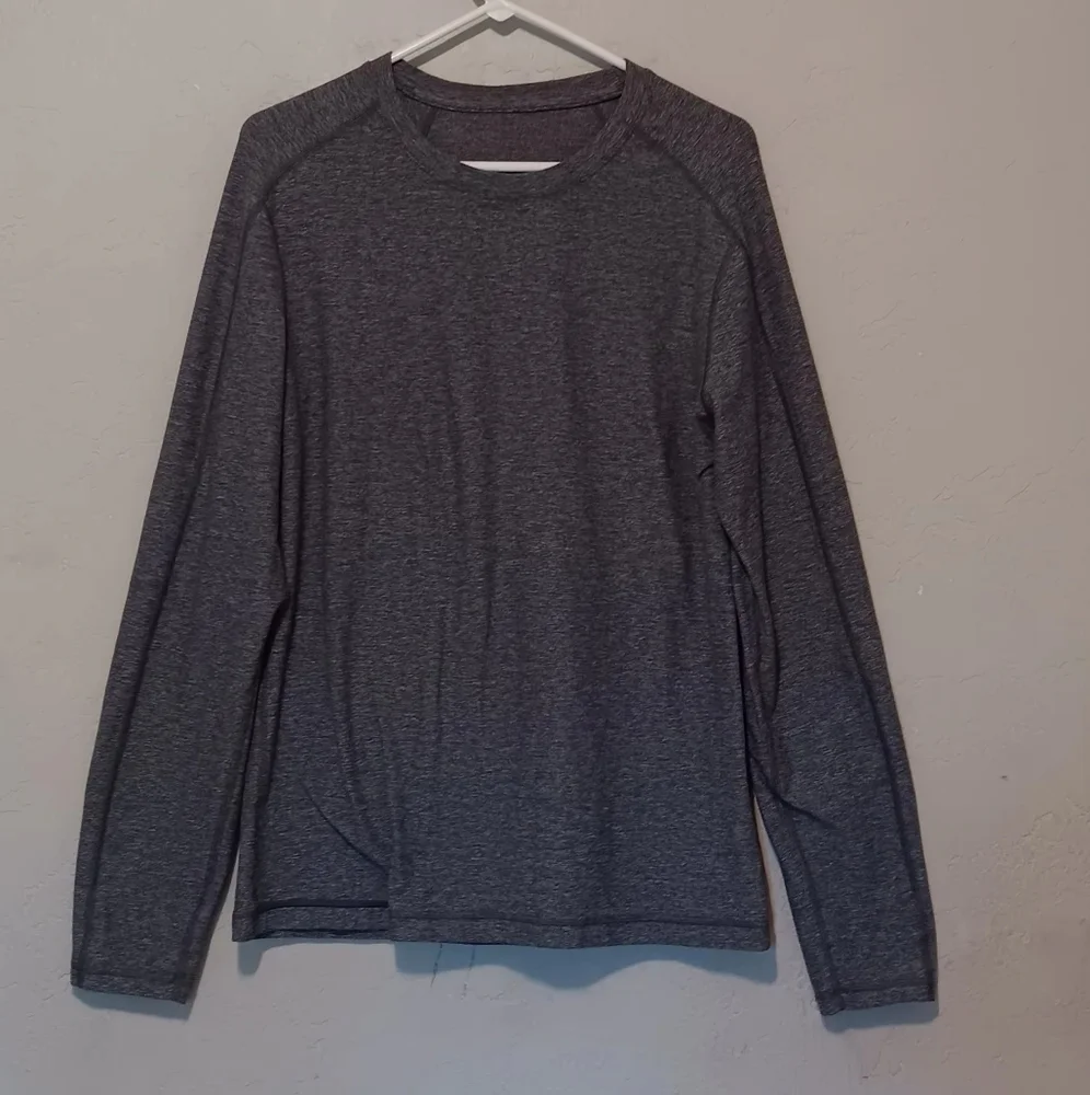 Lululemon Men Long Sleeve Crewneck Shirt Heather Gray SzL‎ Performance